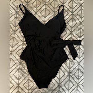 Aerie one piece black swimsuit size Large